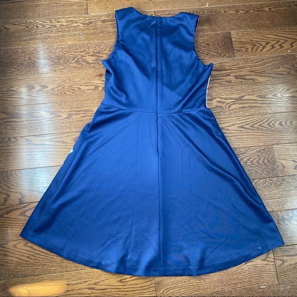 Guess - Navy bold floral Dress - size 10 - Picture 9 of 12